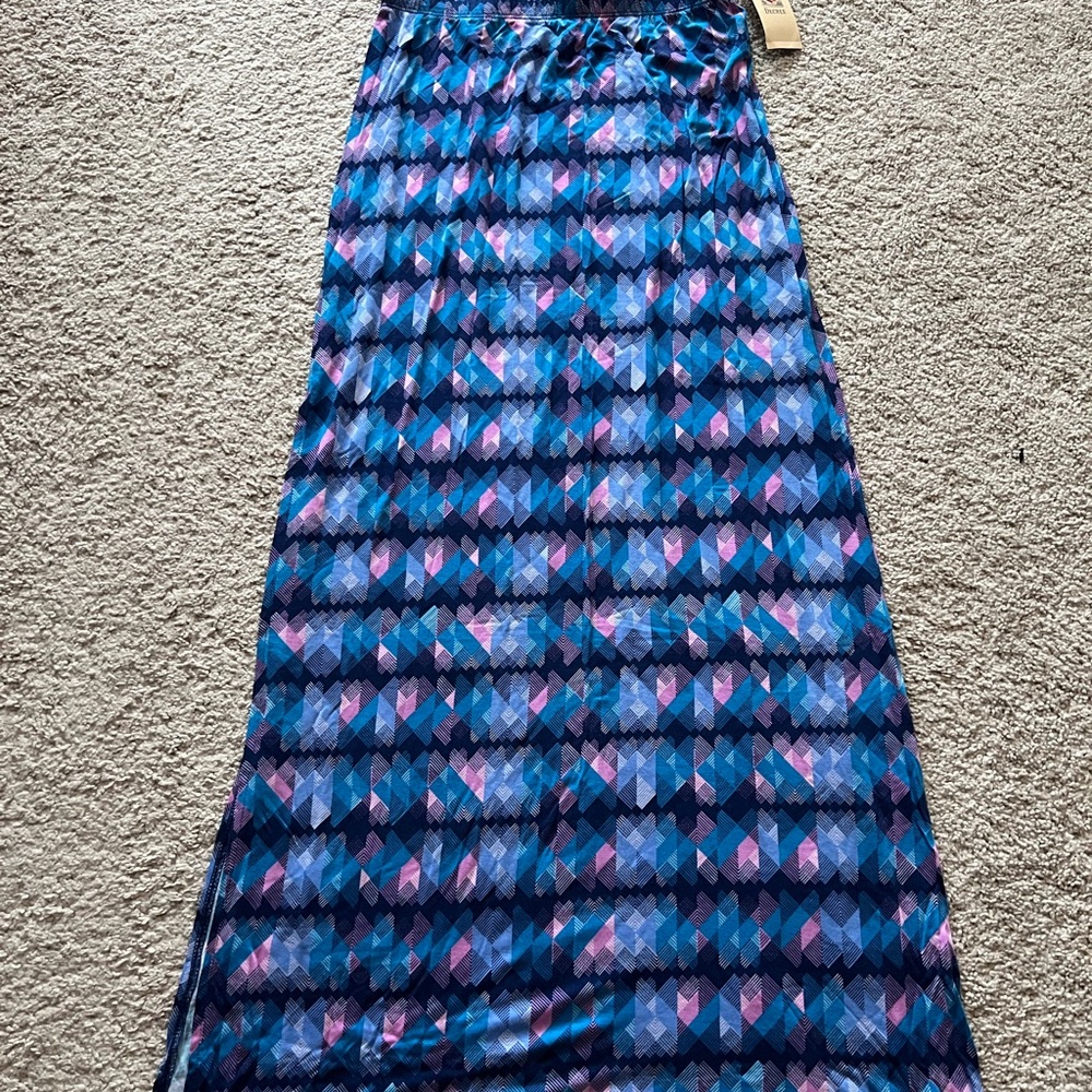 Long skirt - Picture 3 of 3